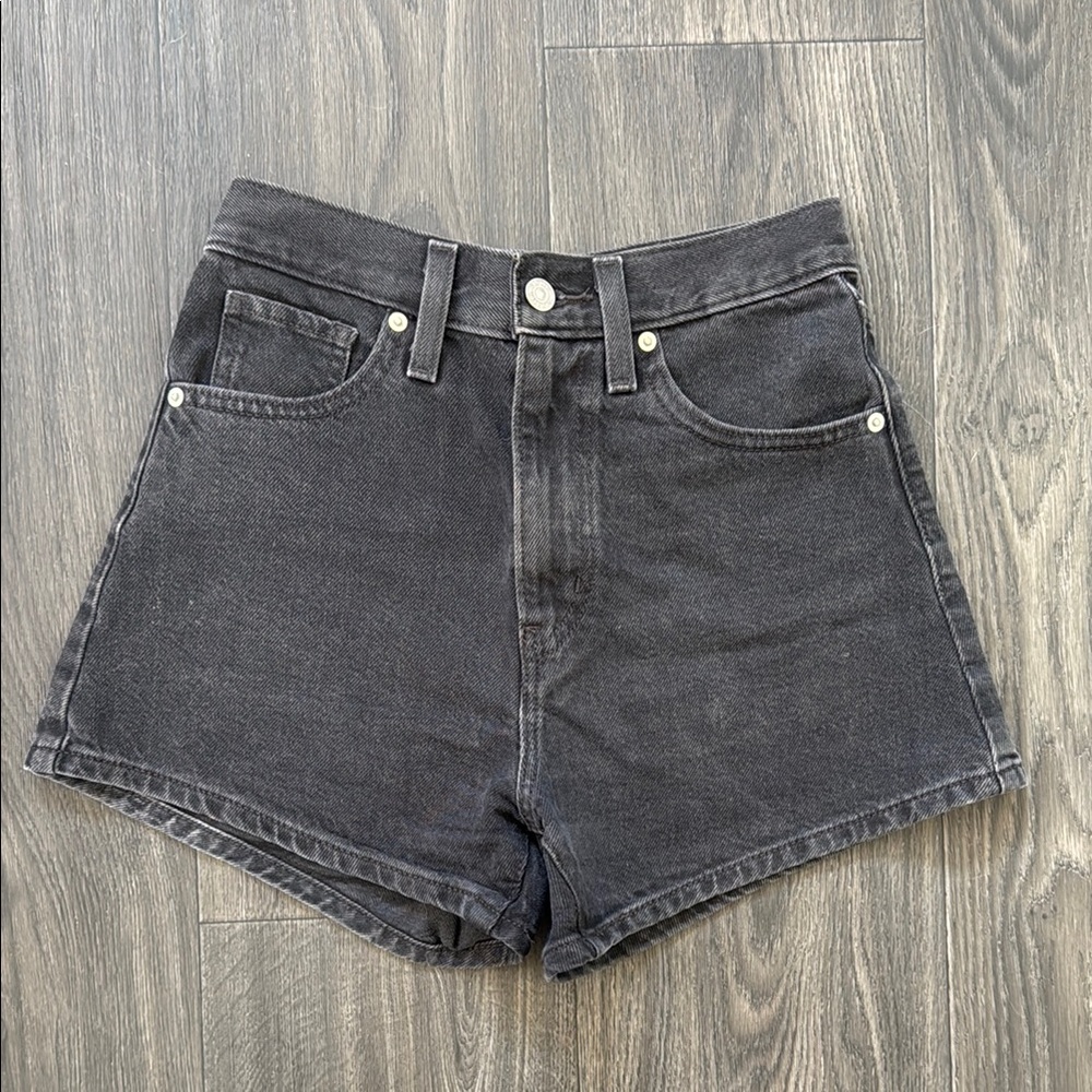 Levi’s Black Denim High Waisted Classic Shorts Size 24